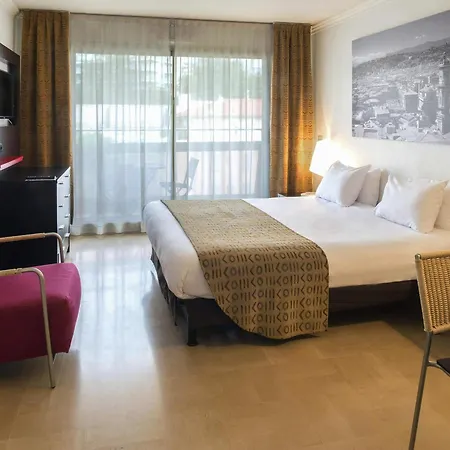 Hotel apartamentowy Adagio Promenade Des 4*