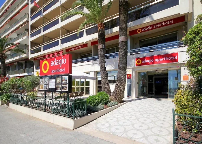 アパートホテル アダージョ プロムナード デ ザングレ 4* ニース