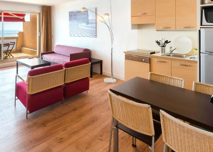 アパートホテル アダージョ プロムナード デ ザングレ アパートホテル 4*