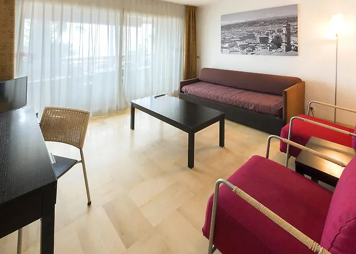 アパートホテル アダージョ プロムナード デ ザングレ アパートホテル