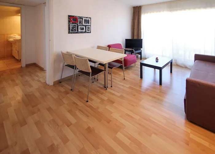 アパートホテル アダージョ プロムナード デ ザングレ ニース