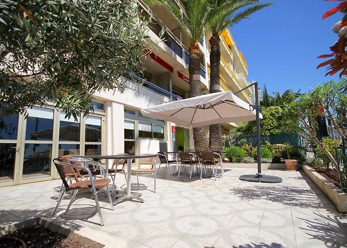 アパートホテル アダージョ プロムナード デ ザングレ 4*