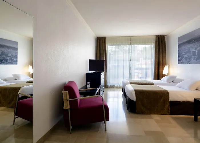 アパートホテル アパートホテル アダージョ プロムナード デ ザングレ ニース