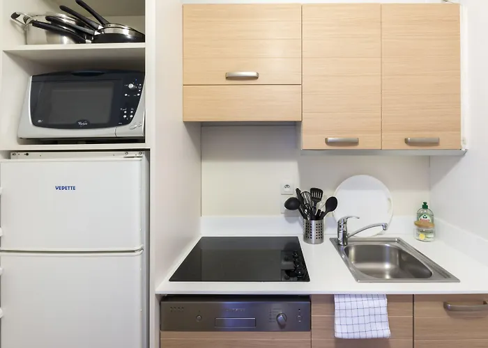 アパートホテル アダージョ プロムナード デ ザングレ アパートホテル 4*