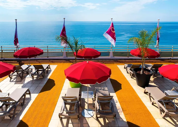 アパートホテル アダージョ プロムナード デ ザングレ