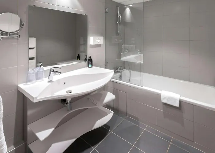 アパートホテル アパートホテル アダージョ プロムナード デ ザングレ ニース