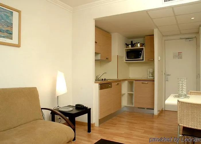 アパートホテル アパートホテル アダージョ プロムナード デ ザングレ