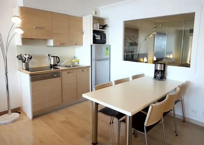 アパートホテル アパートホテル アダージョ プロムナード デ ザングレ 4*