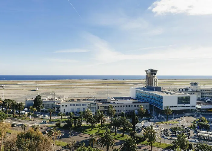 アパートホテル アパートホテル アダージョ プロムナード デ ザングレ ニース