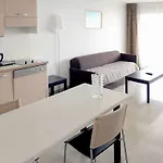 尼斯英国大道阿德吉奥公寓式酒店